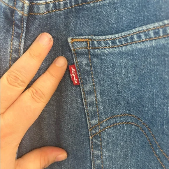 Levi's Women's Light Blue Wedgie Skinny Jeans - Picture 12 of 14